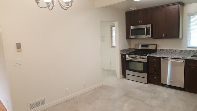 Building Photo - 314 W 1200 N