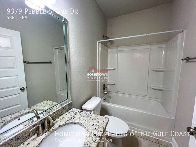 Building Photo - 9379 Pebble Stone Dr