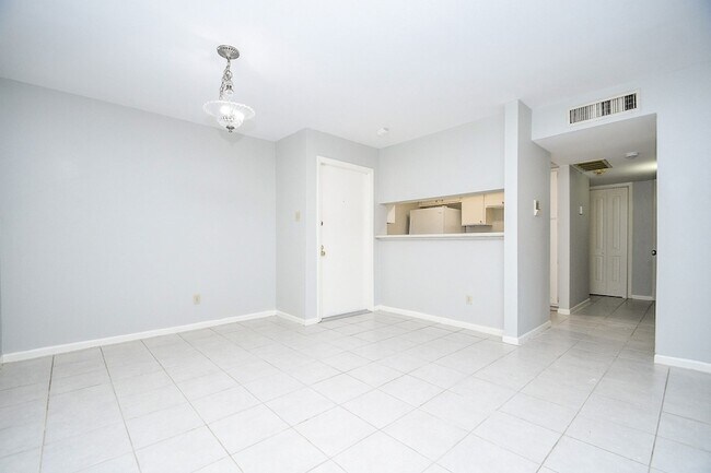 Building Photo - 8433 Hearth Dr