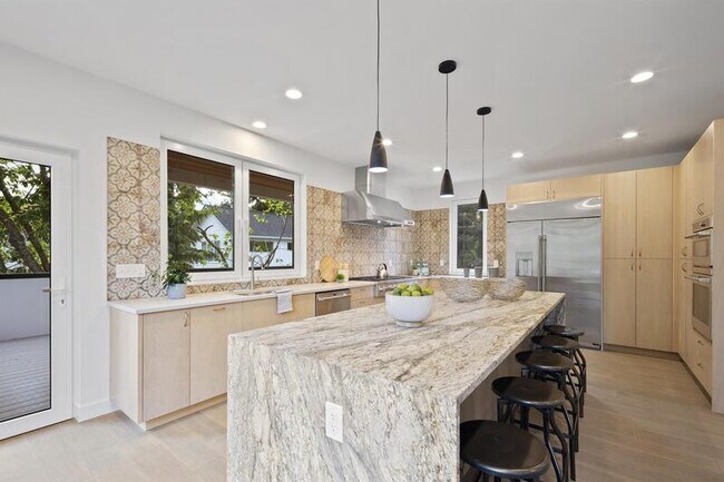 Building Photo - 13755 1st Ave NW
