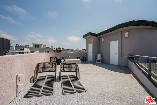 Building Photo - 4611 Roma Ct