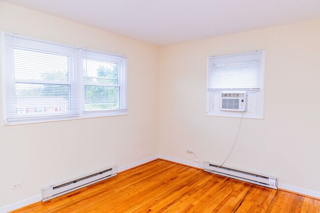 Building Photo - 1103 River Ct