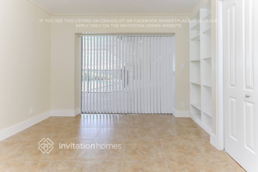 Building Photo - 650 NE 5th St