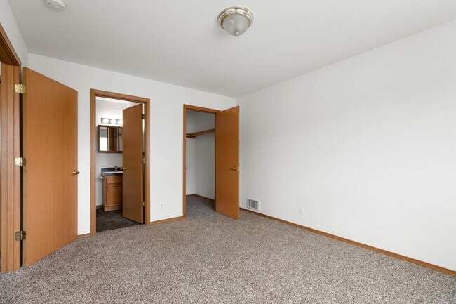 Building Photo - 0851-1414 NW Elwha St