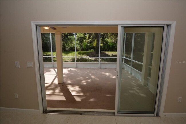 Building Photo - 56 Shinnecock Dr