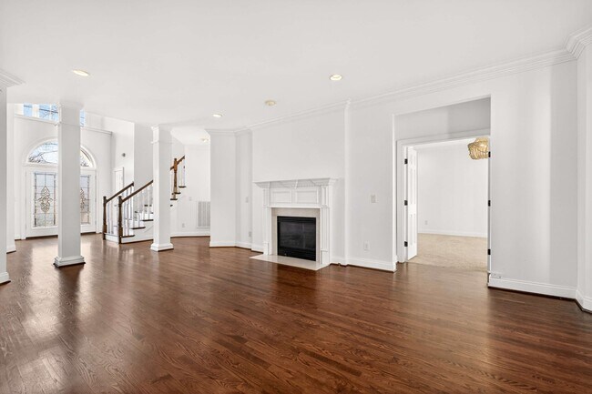 Building Photo - 6 Portrush Ct