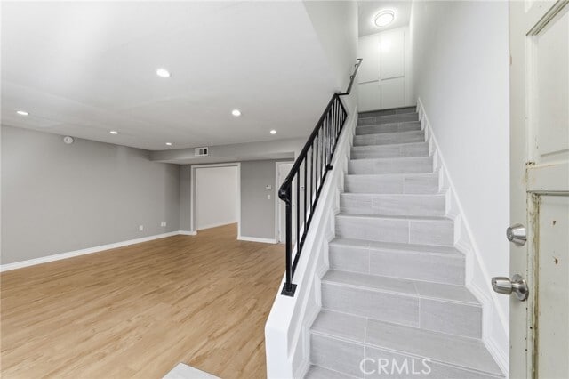 Building Photo - 8633 Balboa Blvd