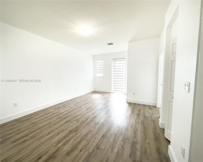 Building Photo - 10728 NW 76th Ln