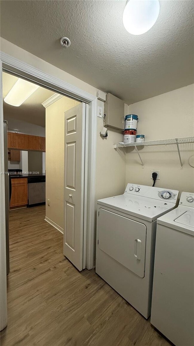 Building Photo - 6458 Emerald Dunes Dr