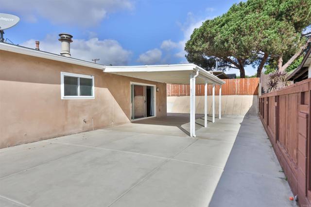 Building Photo - 893 Crest Dr