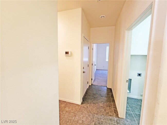 Building Photo - 5434 Cansano St