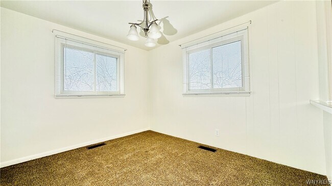 Building Photo - 954 Brighton Rd