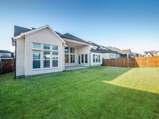 Building Photo - Luxurious 5-Bedroom Smart Home with Media ...