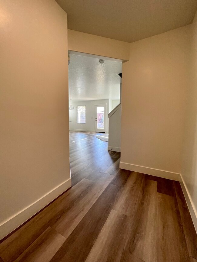 Building Photo - 3128 Halo Ln