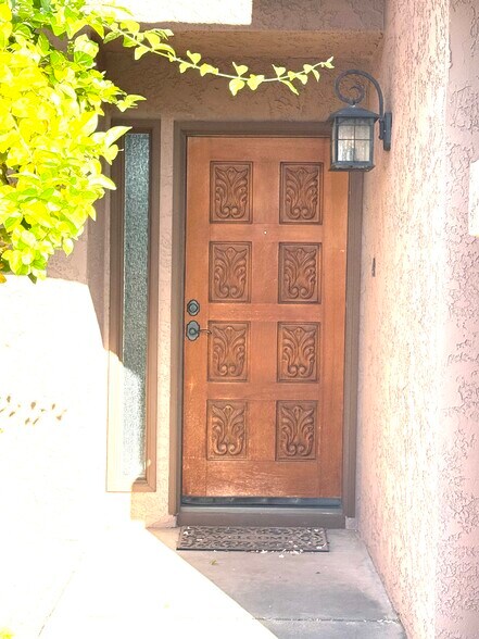 Building Photo - 8315 S Taylor Dr