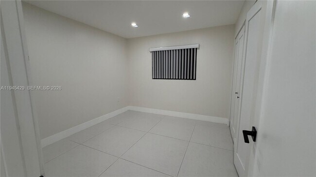 Building Photo - 10553 SW 22nd Terrace