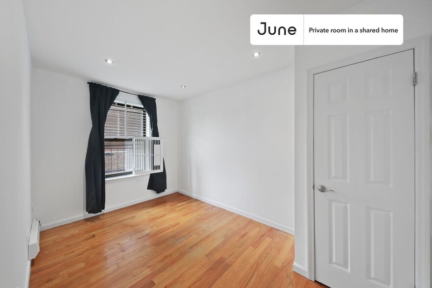 Building Photo - Room in Shared 3 bed/1 bath home in Upper West Side