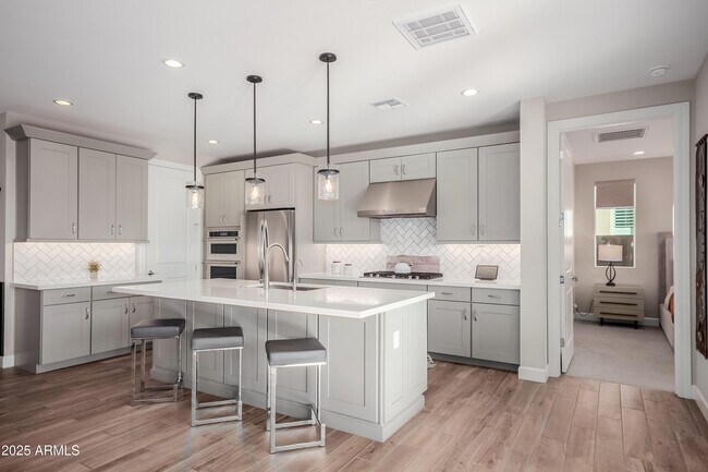 Building Photo - 11353 N Luckenbach St