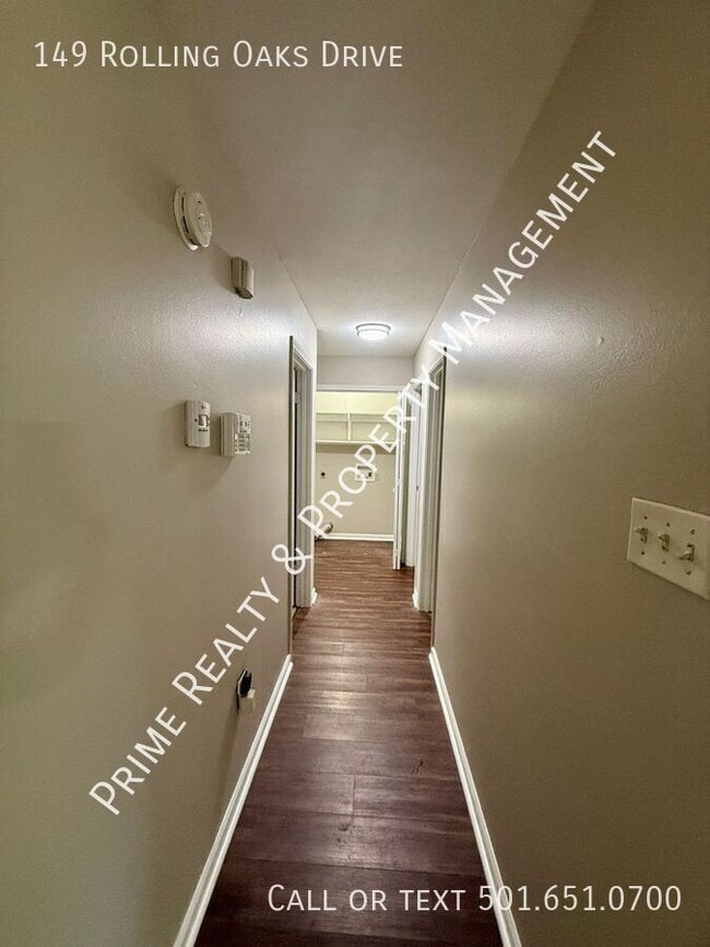 Building Photo - 149 Rolling Oaks Dr