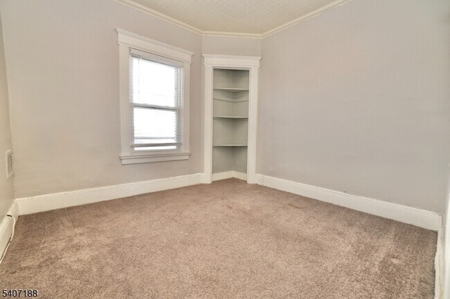 Building Photo - 1 Bell St