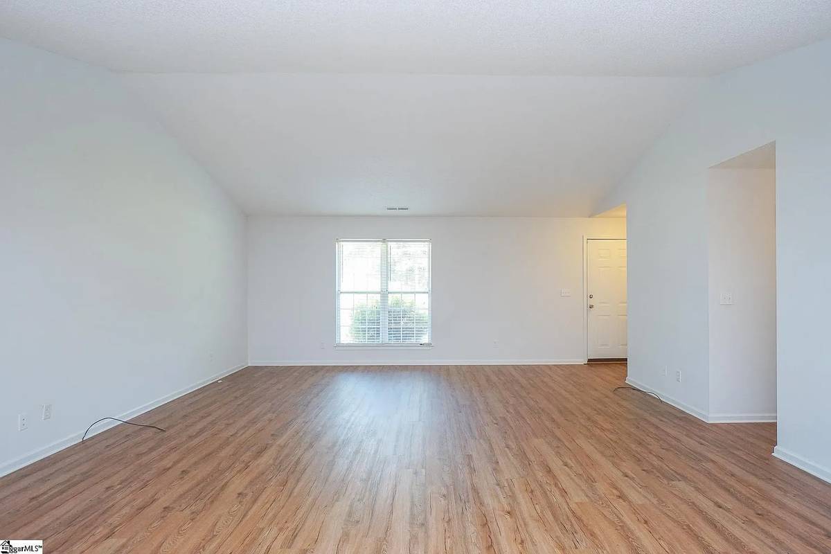 Building Photo - 106 Greenapple Way