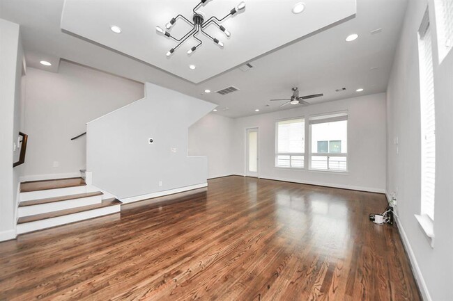 Building Photo - 310 Eado Park Cir