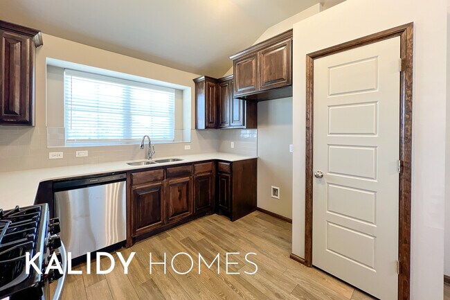 Building Photo - 12933 NW 3rd Terrace