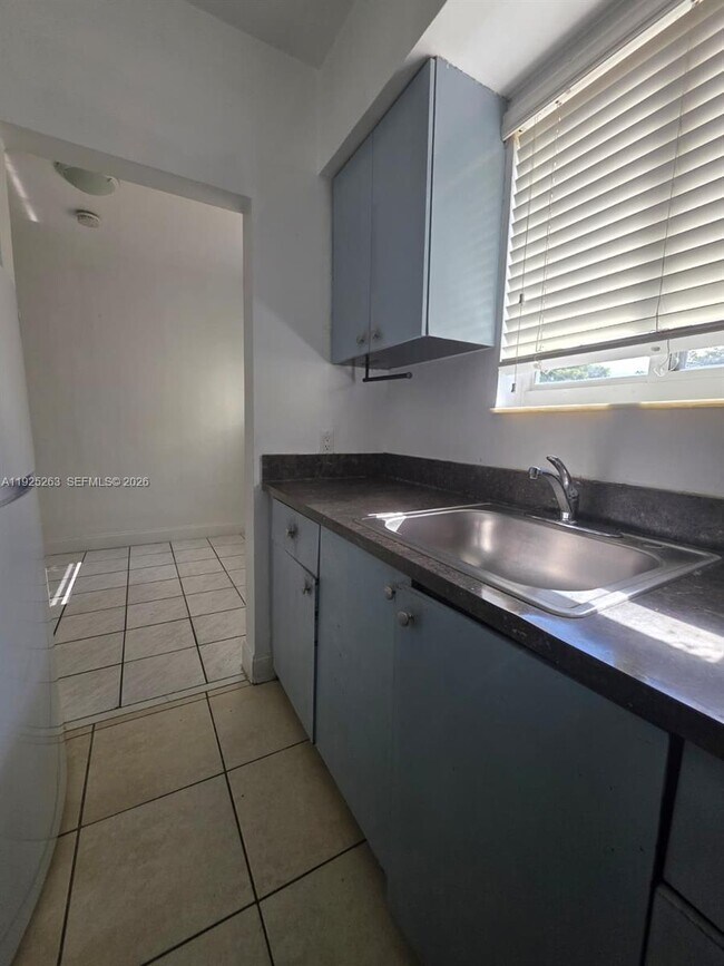 Building Photo - 7155 Rue Notre Dame