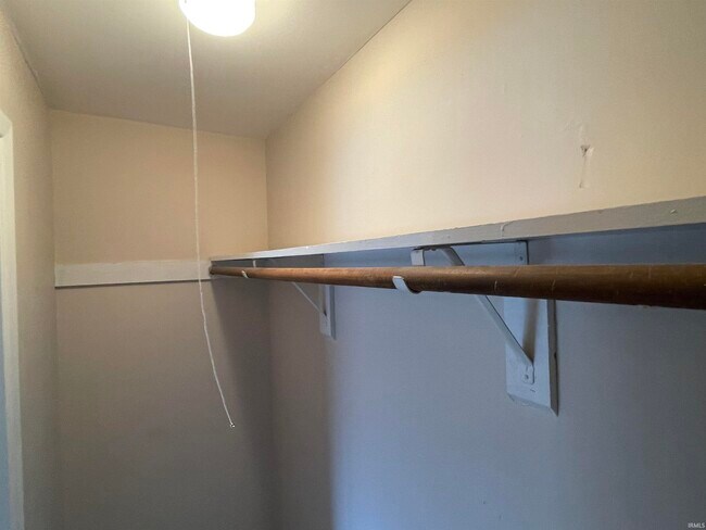 Building Photo - 1005 N Rogers St