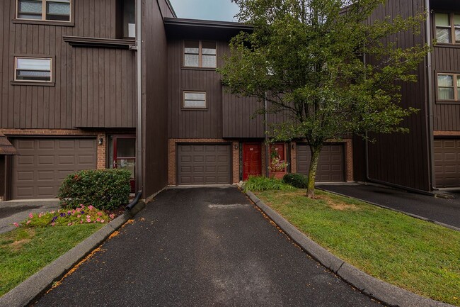 Primary Photo - 166 Natchaug Dr