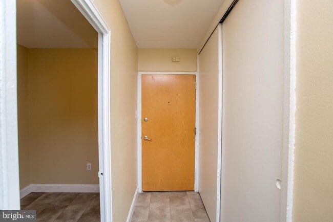 Building Photo - 2101 Chestnut St