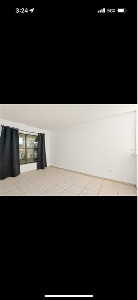 Building Photo - 15 Silver Park Cir