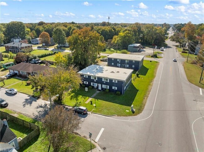 Building Photo - 200 Pullman Ave