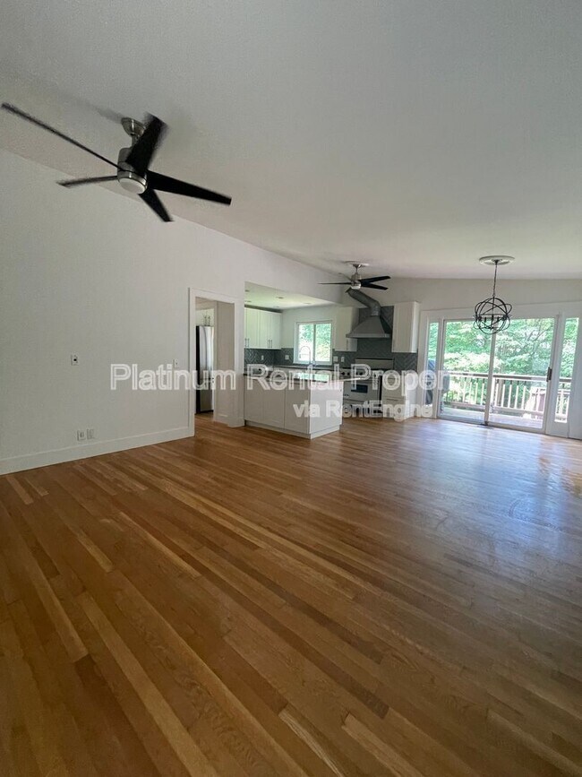 Building Photo - 3828 Donaldson Dr