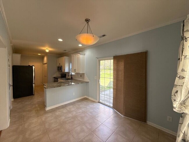 Building Photo - Southampton