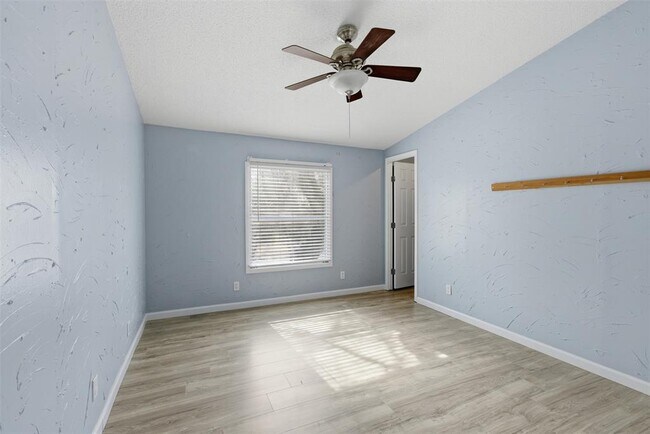 Building Photo - 931 Sycamore Creek Dr