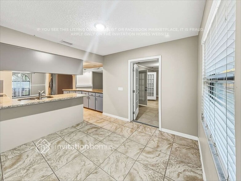 Building Photo - 2112 Jonathan Ln