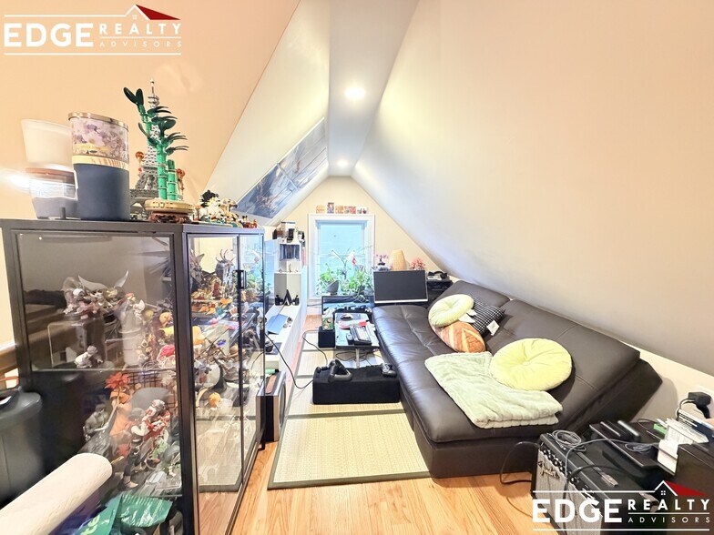 Building Photo - 35 Winship St