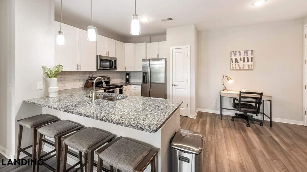 Building Photo - 16200 Croft Dr