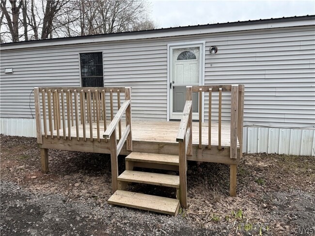 Building Photo - 15 Oswego St