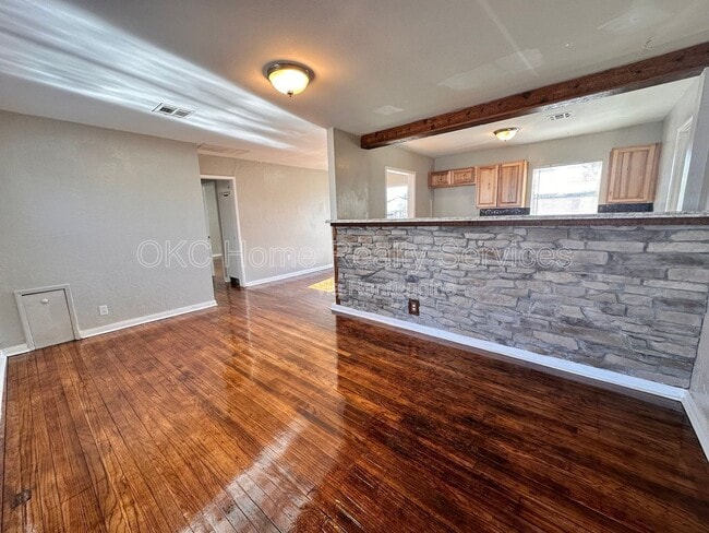 Building Photo - 312 Bolton Pl