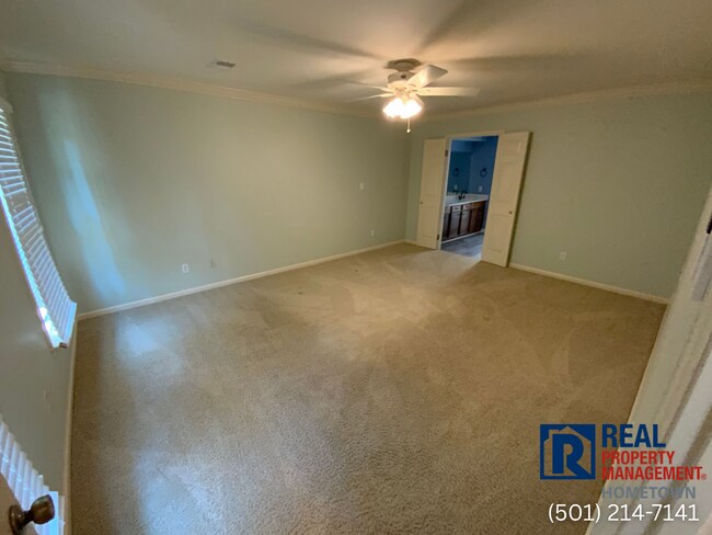 Building Photo - 711 Shea Dr