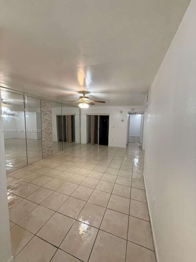 Building Photo - 11101 Royal Palm Blvd