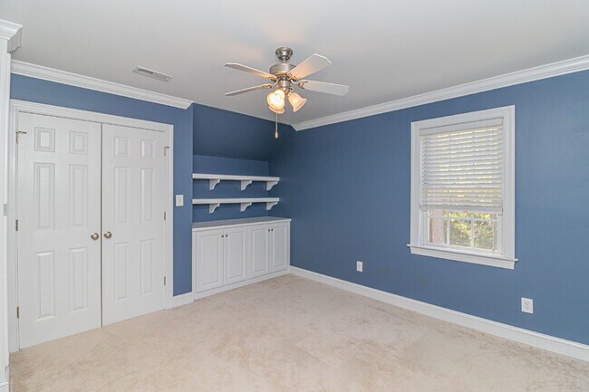 Building Photo - Stunning & Spacious Home in Walnut Hill! 4 Bedrooms | 4 Bathrooms w/ Lawn Care and Trash Service ...