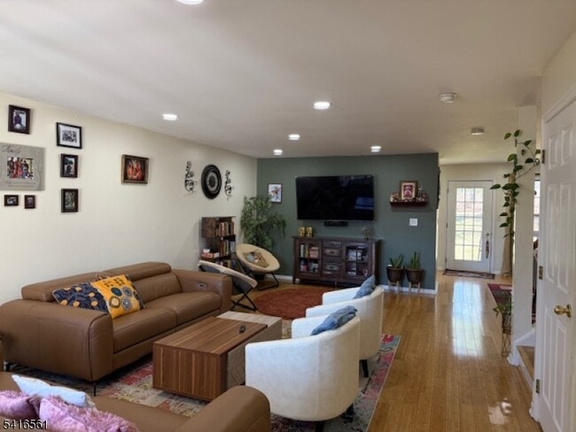 Building Photo - 1704 Bergen Ct