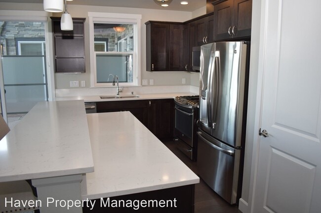 Building Photo - 1 br, 2 bath House - 5105 Grand Loop #109