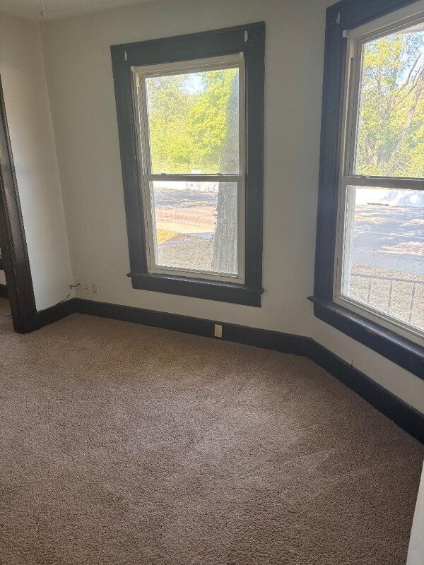 Building Photo - 1603 Riverside Dr