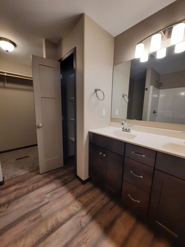 Building Photo - 4 BED | 3 BATH | SINGLE-FAMILY | DOUBLE GA...