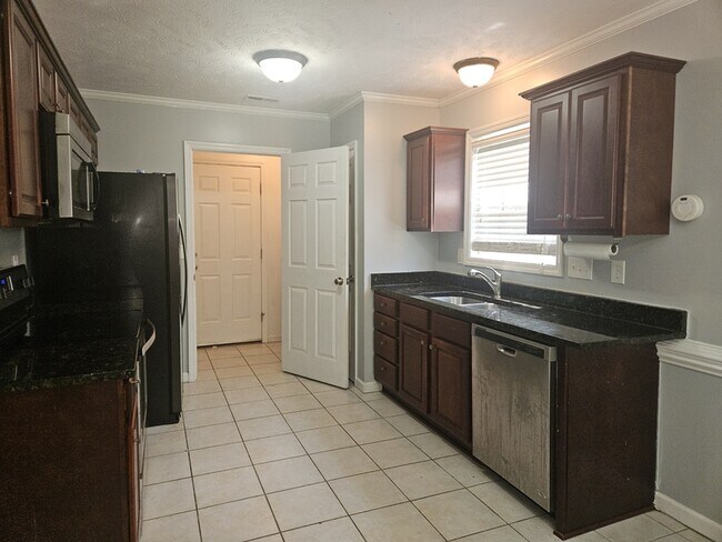Building Photo - 230 Van Buren Dr