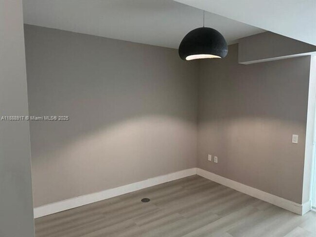 Building Photo - 41 SE 5th St